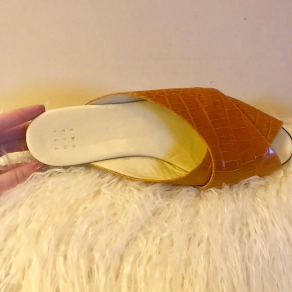 Trademark Pajama Sandal in Camel Size 40 US 9 - Picture 8 of 8